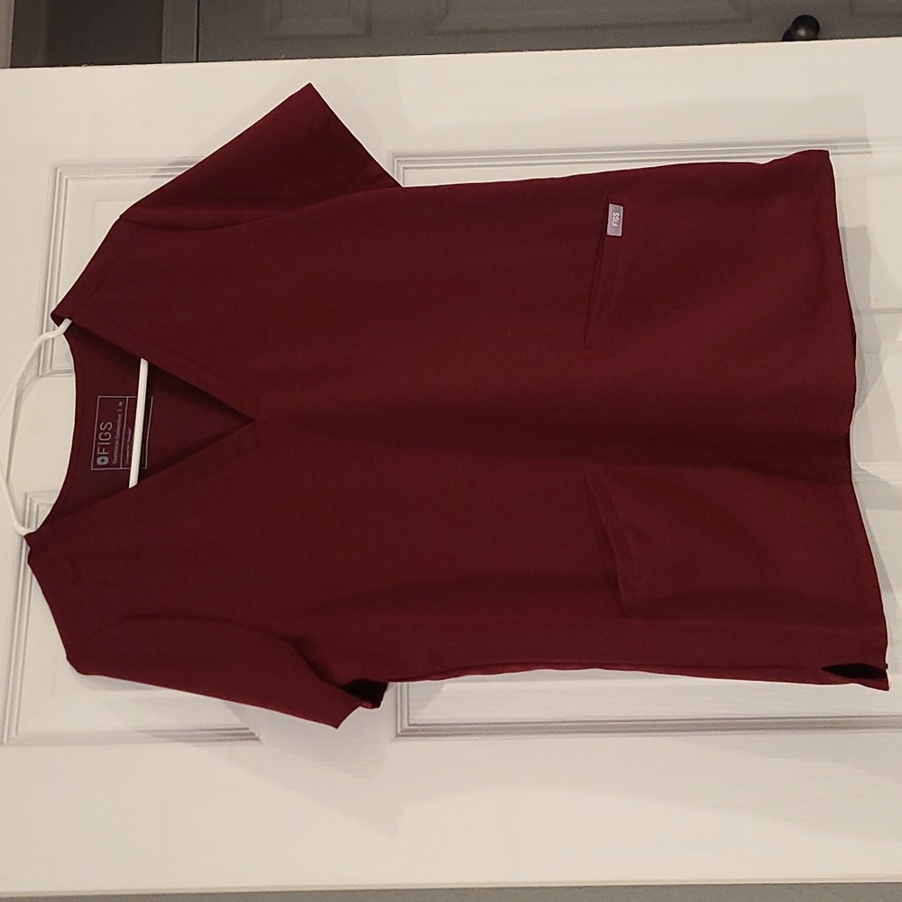 Figs Burgundy Medium Casma Scrub Top